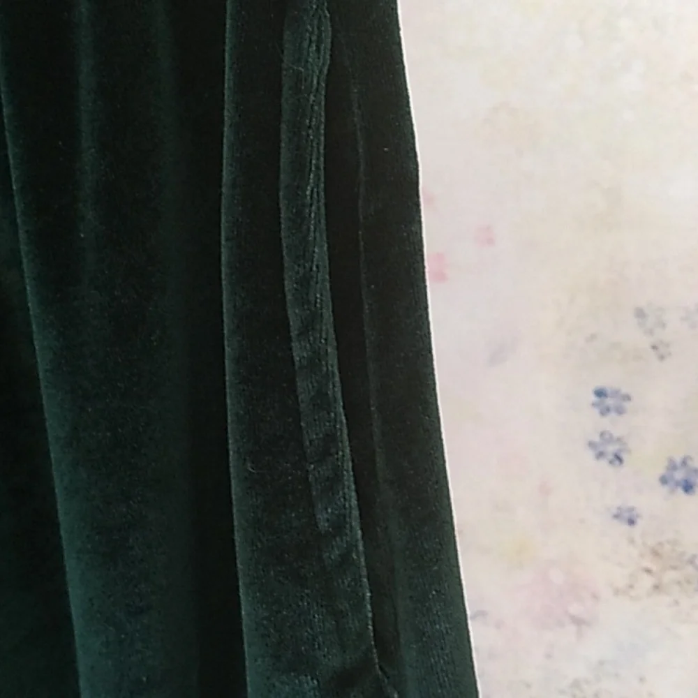 Valenti Women's Size Small Forest/Hunter Green Velvet Pull On Pants *Altered* - Picture 4 of 13